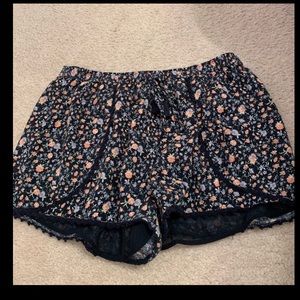 American eagle flowy floral shorts